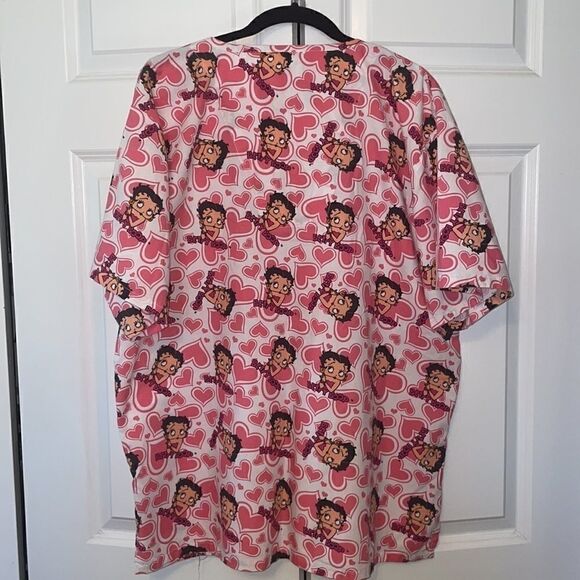 Betty Boop scrubs top  - Picture 5 of 5